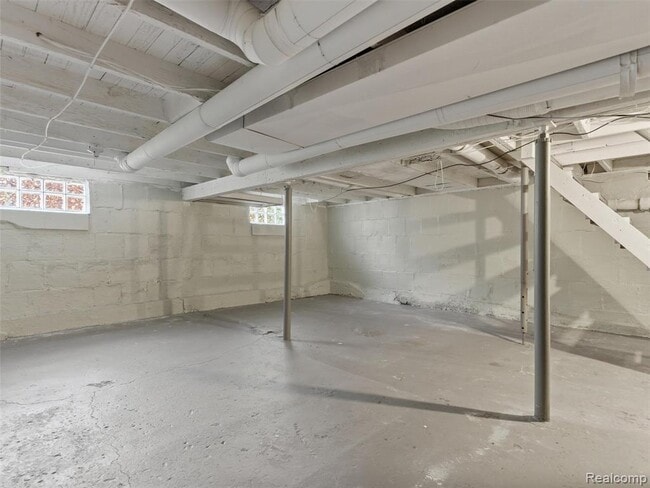 Building Photo - 404 La Plaza Ct
