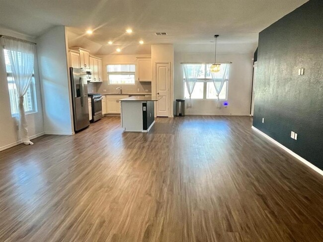 Building Photo - 5416 Bellissima Way