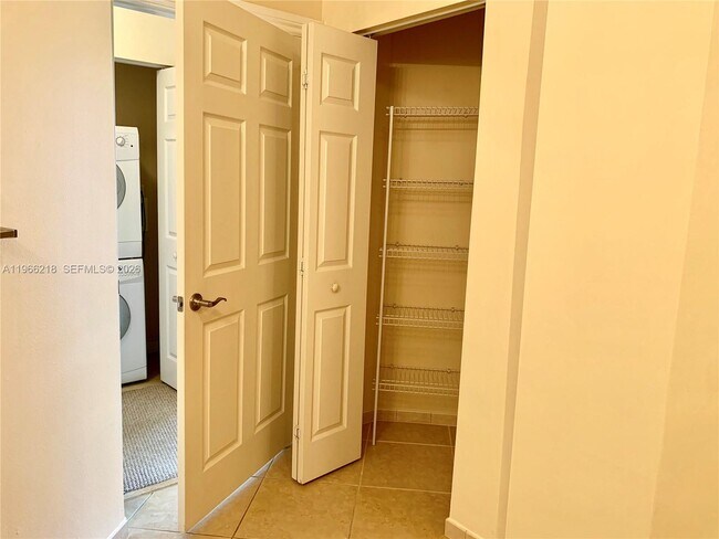 Building Photo - 3001 NE 185th St