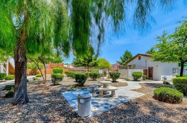 Building Photo - 5655 E Sahara Ave