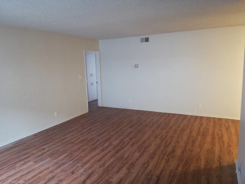 Building Photo - 7009 Coldwater Canyon Ave