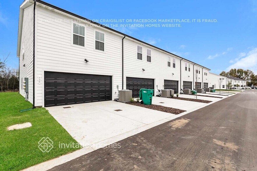 Building Photo - 136 Maybrook Dr