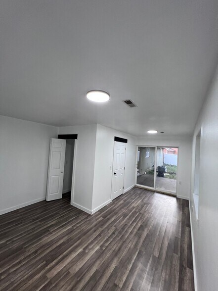 Building Photo - 12406 W 11th Ave