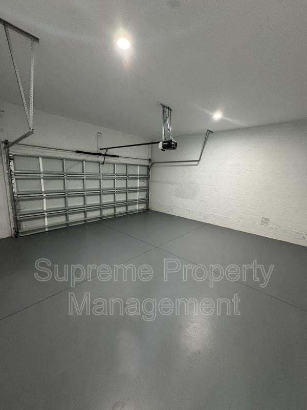 Building Photo - 7006 Madison Ave