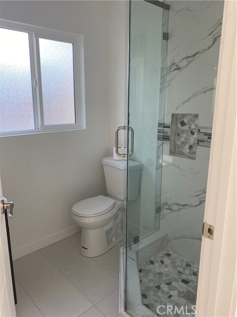 Building Photo - 2244 Royal Oaks Dr