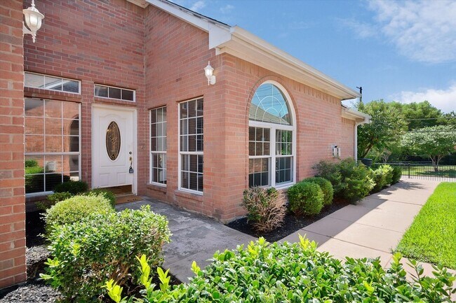 Building Photo - 2313 Ragland Rd