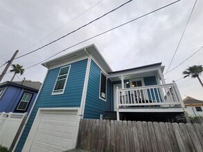 Building Photo - 1623 Ave N 1/2