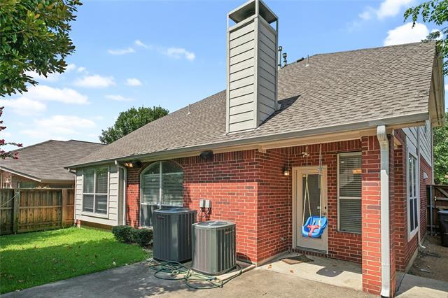 Building Photo - 18638 Tall Oak Dr