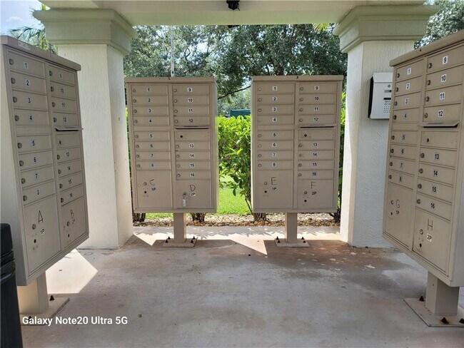 Building Photo - 9706 Darlington Pl