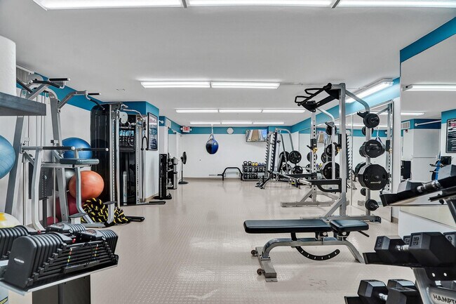 Building Photo - 4100 Galt Ocean Dr