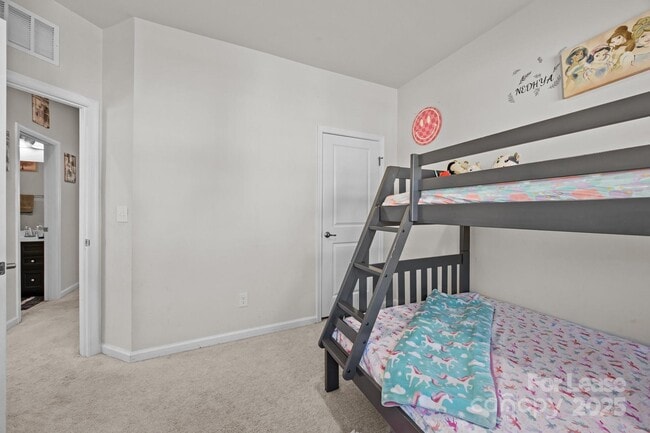 Building Photo - 2665 Grantham Place Dr
