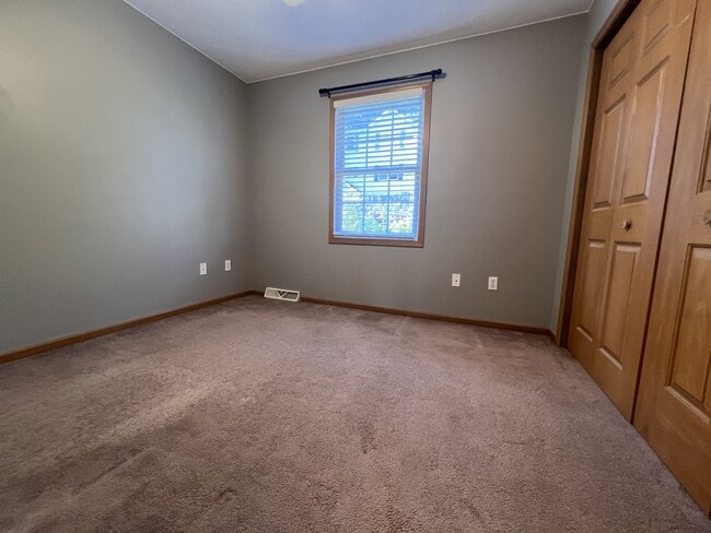 Building Photo - 848 Quadrilla St