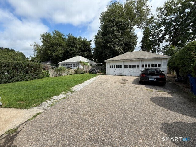 Building Photo - 82 Scofield Ave
