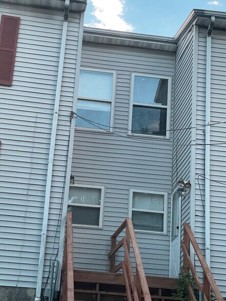 Building Photo - 200 N Connell St