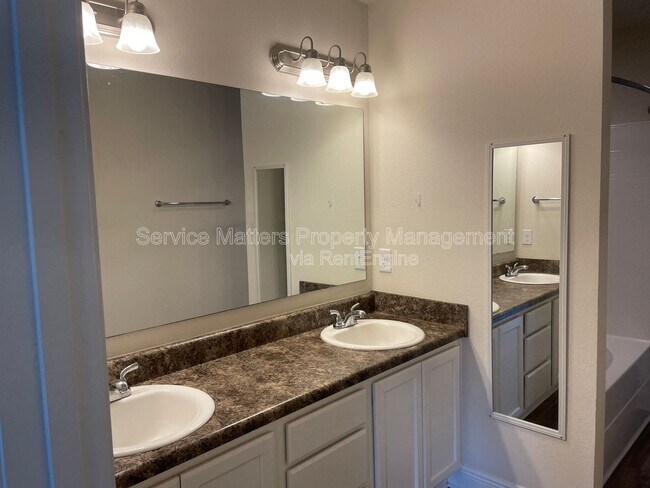 Building Photo - 7954 Nalo Creek Loop