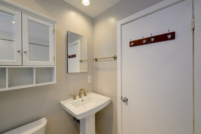 Building Photo - 1771 Swann St NW