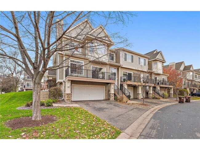Building Photo - 2340 Eagle Trace Ln