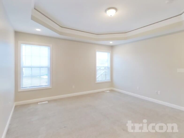 Building Photo - 4687 Bayview Dr