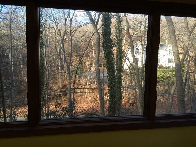 Building Photo - 145 Oakwood Rd
