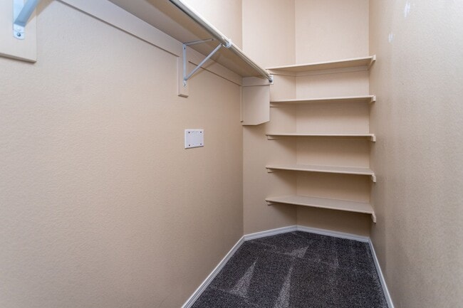 Building Photo - Modern 2-Bed, 2.5-Bath Townhouse in Desirable Norwood Neighborhood!