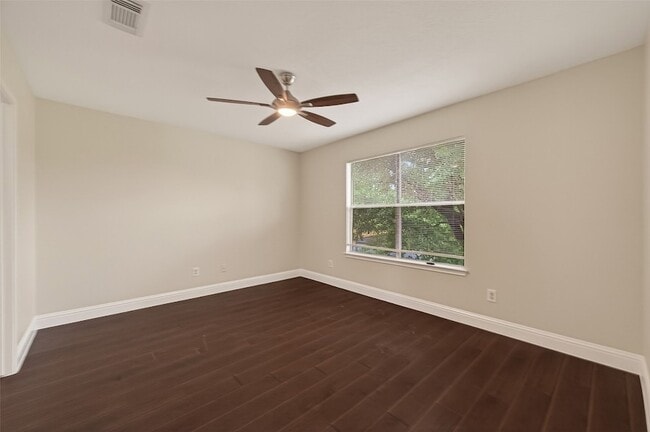 Building Photo - 16715 N Mist Dr