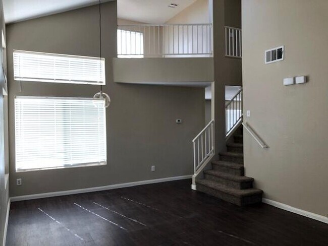 Building Photo - 4808 Lupita Ct
