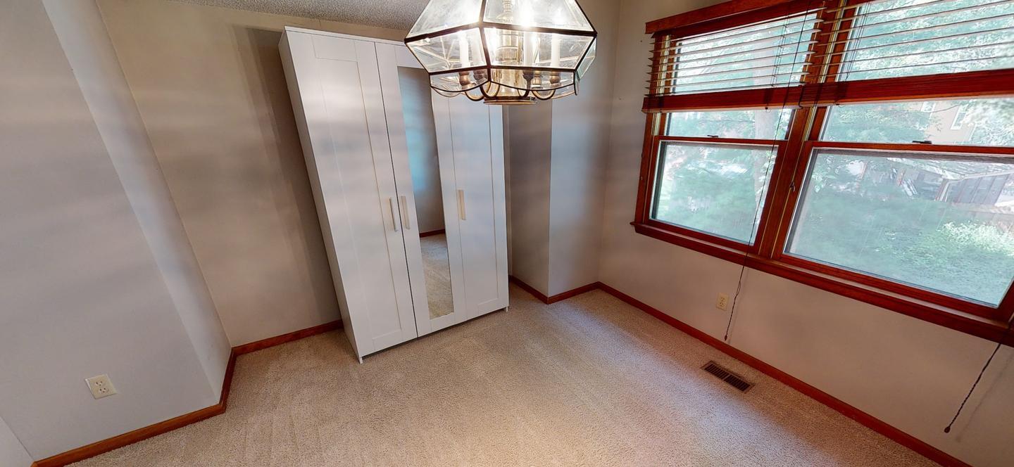 Building Photo - 14718 S Navaho Dr