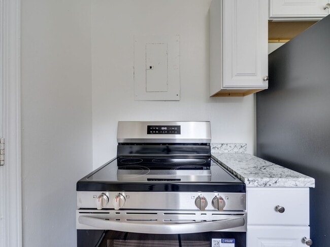Building Photo - 139 Darnell Pl