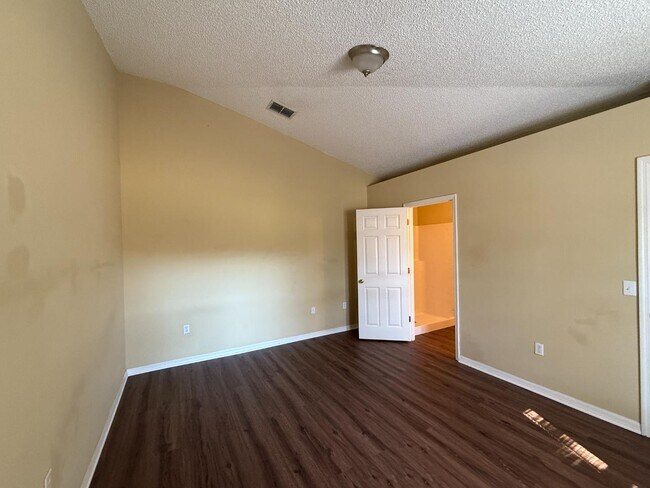 Building Photo - 2156 Deltona Blvd