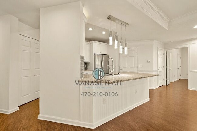 Building Photo - Elegant 2 Bedroom Condo in Buckhead. Gated...