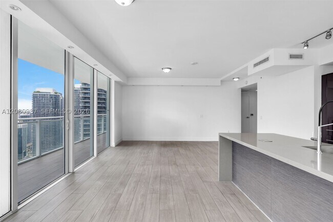 Building Photo - 1080 Brickell Ave