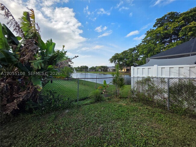 Building Photo - 5307 NW 93 Ave