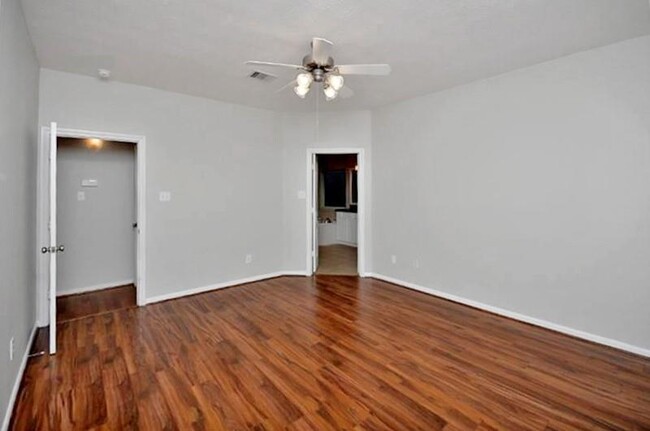 Building Photo - 2506 Forest Lake Trail