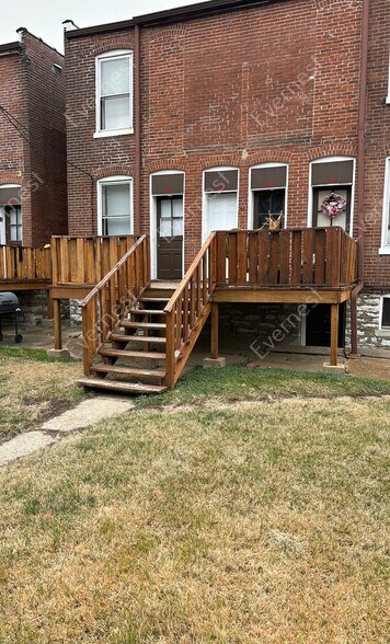 Building Photo - 551 Bates St