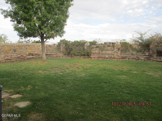 Building Photo - 7377 Black Mesa Dr