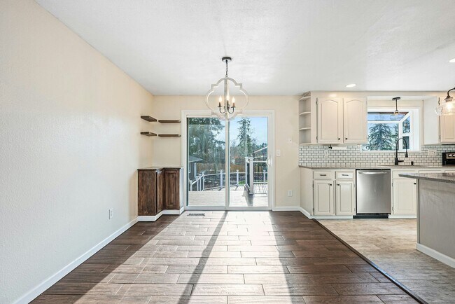 Building Photo - 7547 13th Ave SE