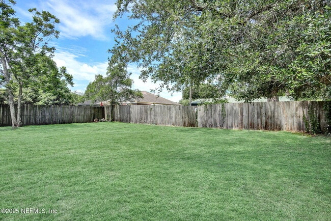 Building Photo - 2214 Luana Dr E