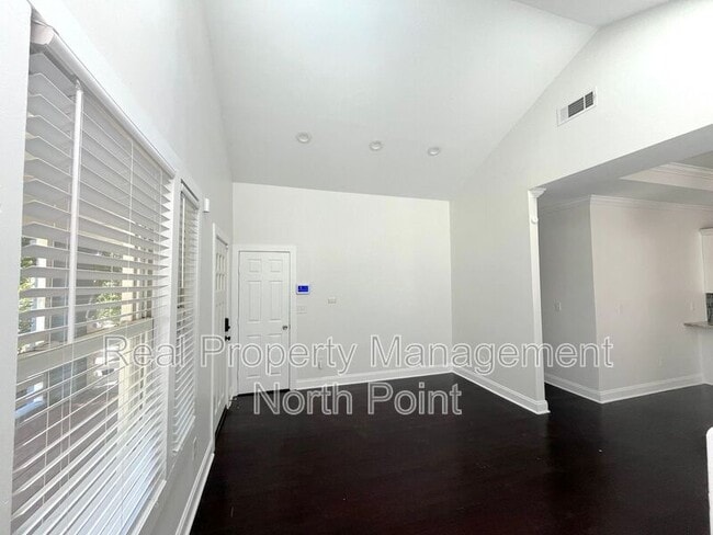 Building Photo - 954 Byron Dr SW