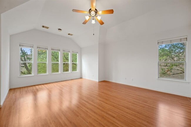 Building Photo - 6920 Larue Belle Cove