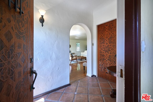 Foyer - 1213 Hi Point St