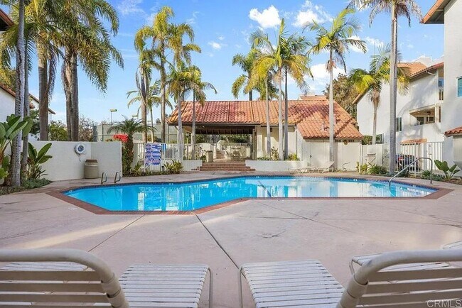 Building Photo - Super Spacious 2-Bedroom 2.5-Bathroom La Jolla UTC Townhome with 2-car garage