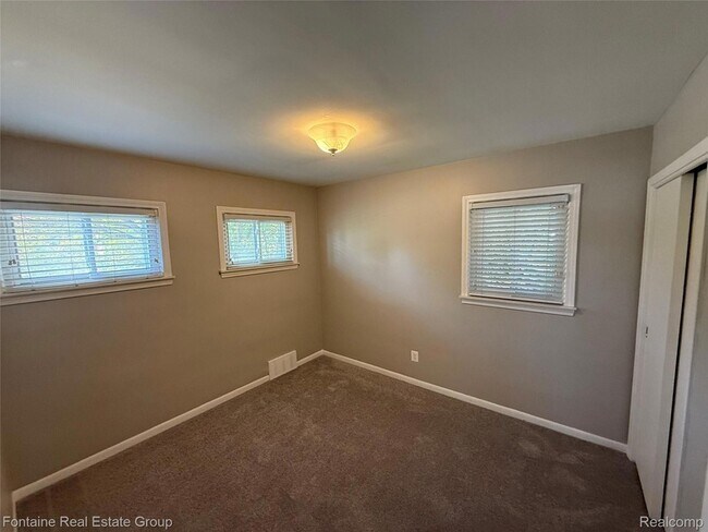 Building Photo - 29174 Westfield St