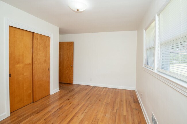Building Photo - ? Stunning 3 Bedroom, 2 Bathroom Home! ?