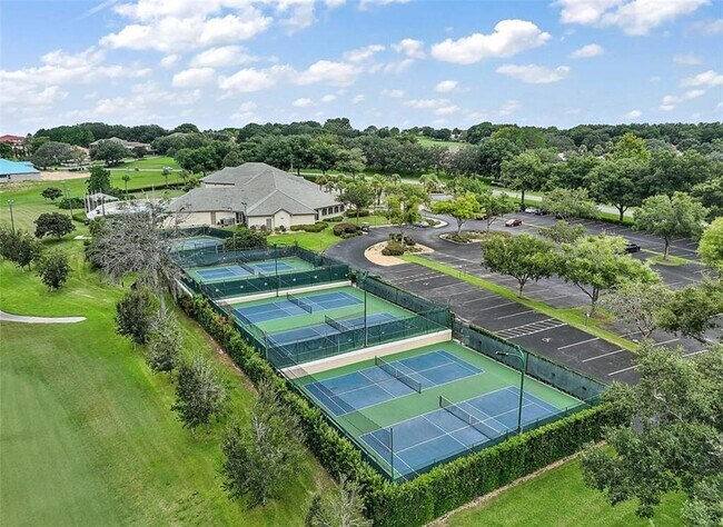 Building Photo - 482 W Fenway Dr