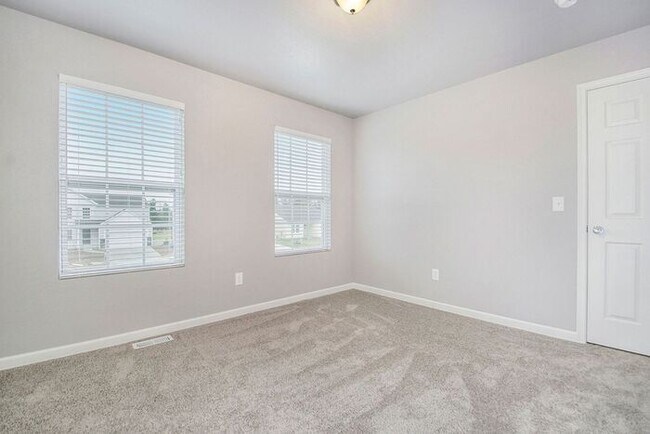 Building Photo - 321 Catera Ct