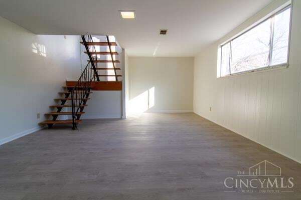 Building Photo - 6024 Ridgeacres Dr