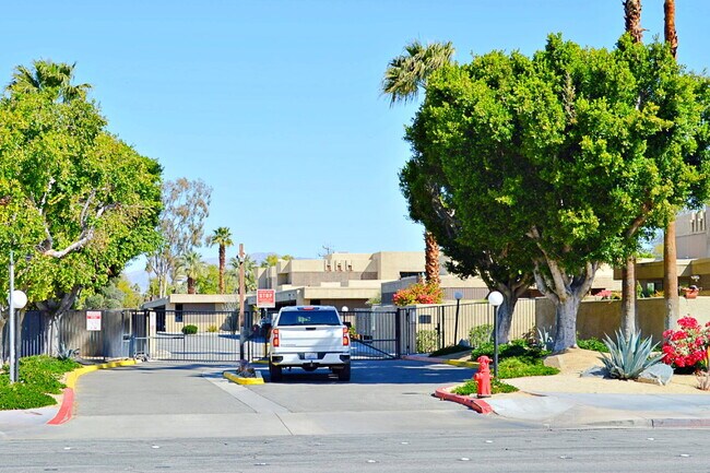 Building Photo - "Spacious 960 Sq Ft Studio Oasis in Vibrant Palm Springs!"