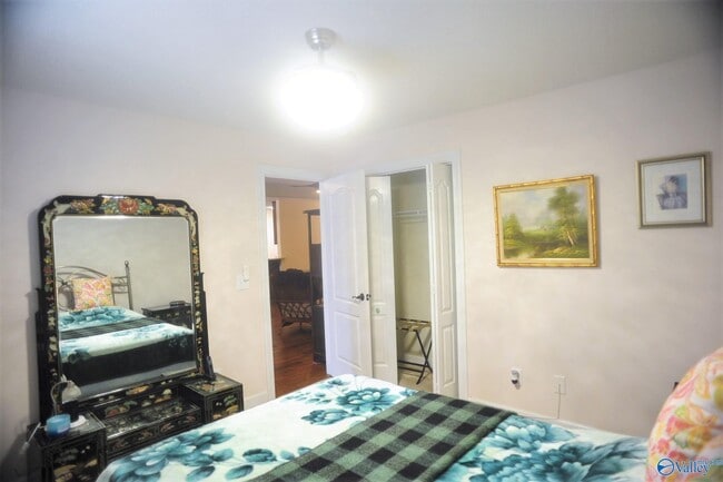 Building Photo - 139 Timberlake Dr