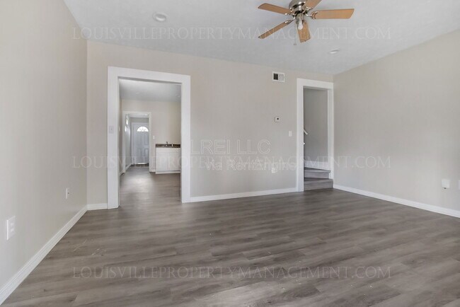 Building Photo - 2216 W Ormsby Ave