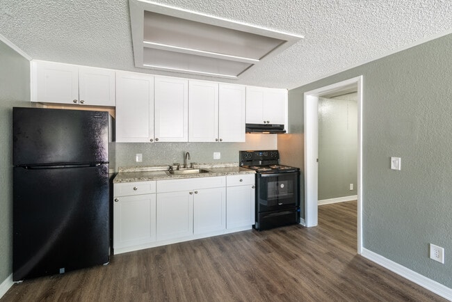 Building Photo - The Landings Apartment Homes
